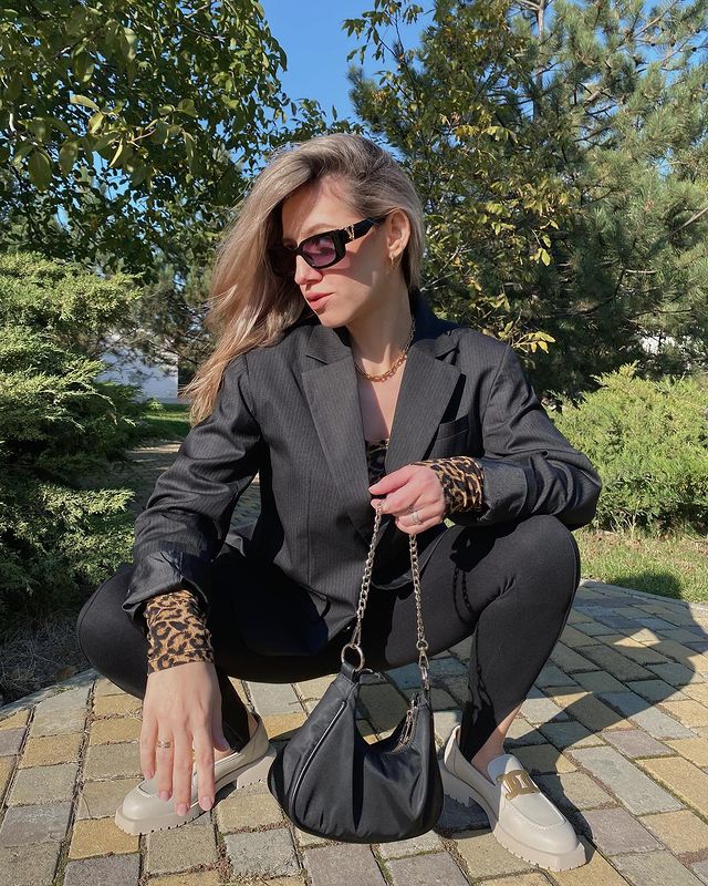 nalagune в LOOKY. . Почему в ореховой ро...
