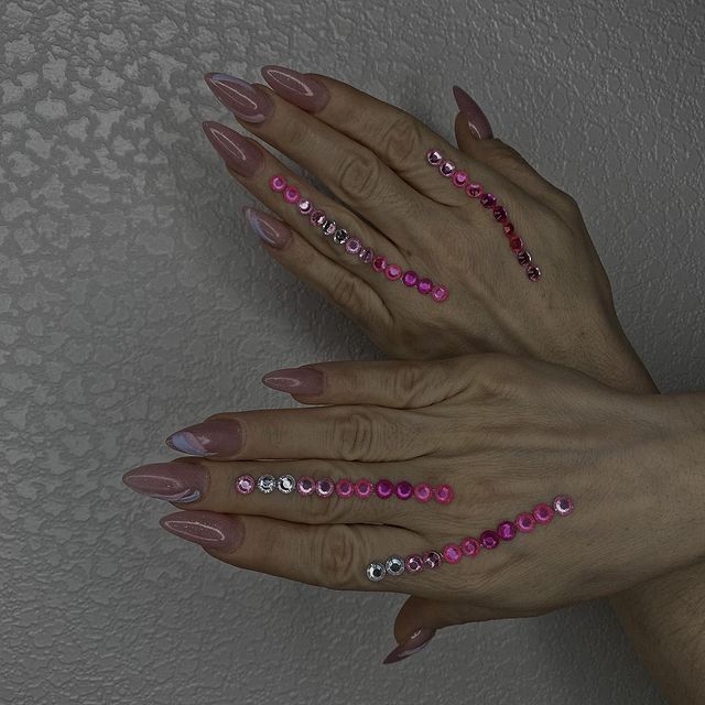 beriatox в LOOKY. #nailsdesign,#nails,#nailinstagram,#nailindustry,#manicure,#maninails,#маникюр,#дизайнногтей,#дизайн,#наращиваниеногтей,#наращивание,#бутовопарк2,#бутовопарк2б,#butovopark2b,#nailsofinstagram,#naillove,#nailswag. Где-то увидела такой...