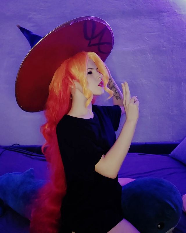 juliapyrinova in LOOKY. #witch,#missfortunewitch,#leagueoflegends,#leagueoflegendscosplay,#missfortunecosplay,#cosplay,#лигалегенд,#лигалегендкосплей,#миссфортуна,#миссфортунакосплей,#косплей,#косплеерша. Опа, а кто это у нас...