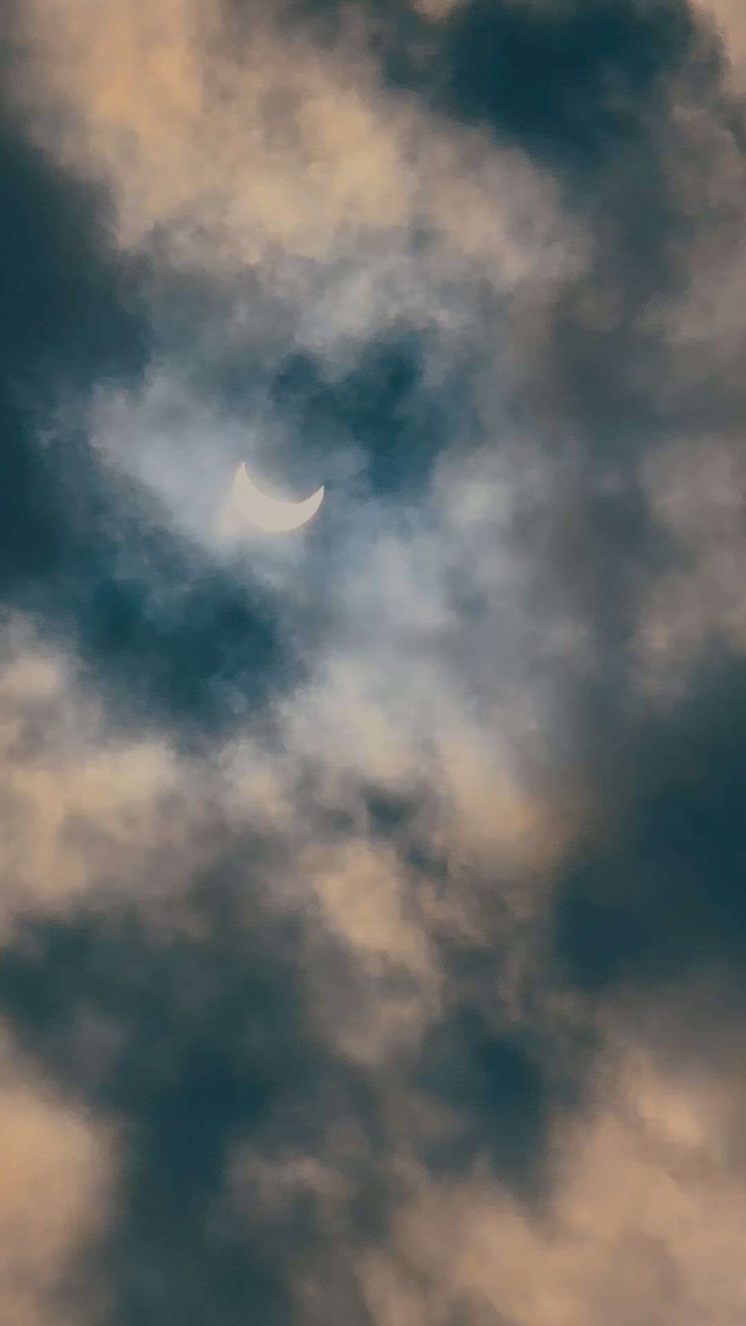 nsanbaev в LOOKY. #eclipse,#kz,#aktau,#затмение. 🌘
#eclipse #kz #akt...