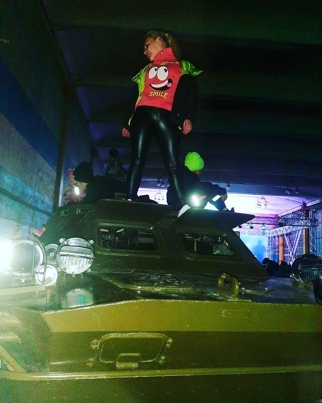 viktoriya_htorm_ в LOOKY. . Во залезла😄