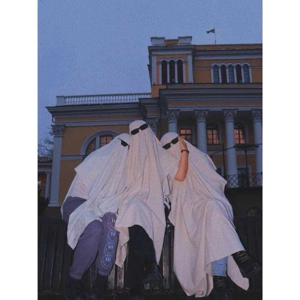 🤍
°
°
°
My ghosts: @shinsylol @mmm.julia_
Ph: @pronya.pho