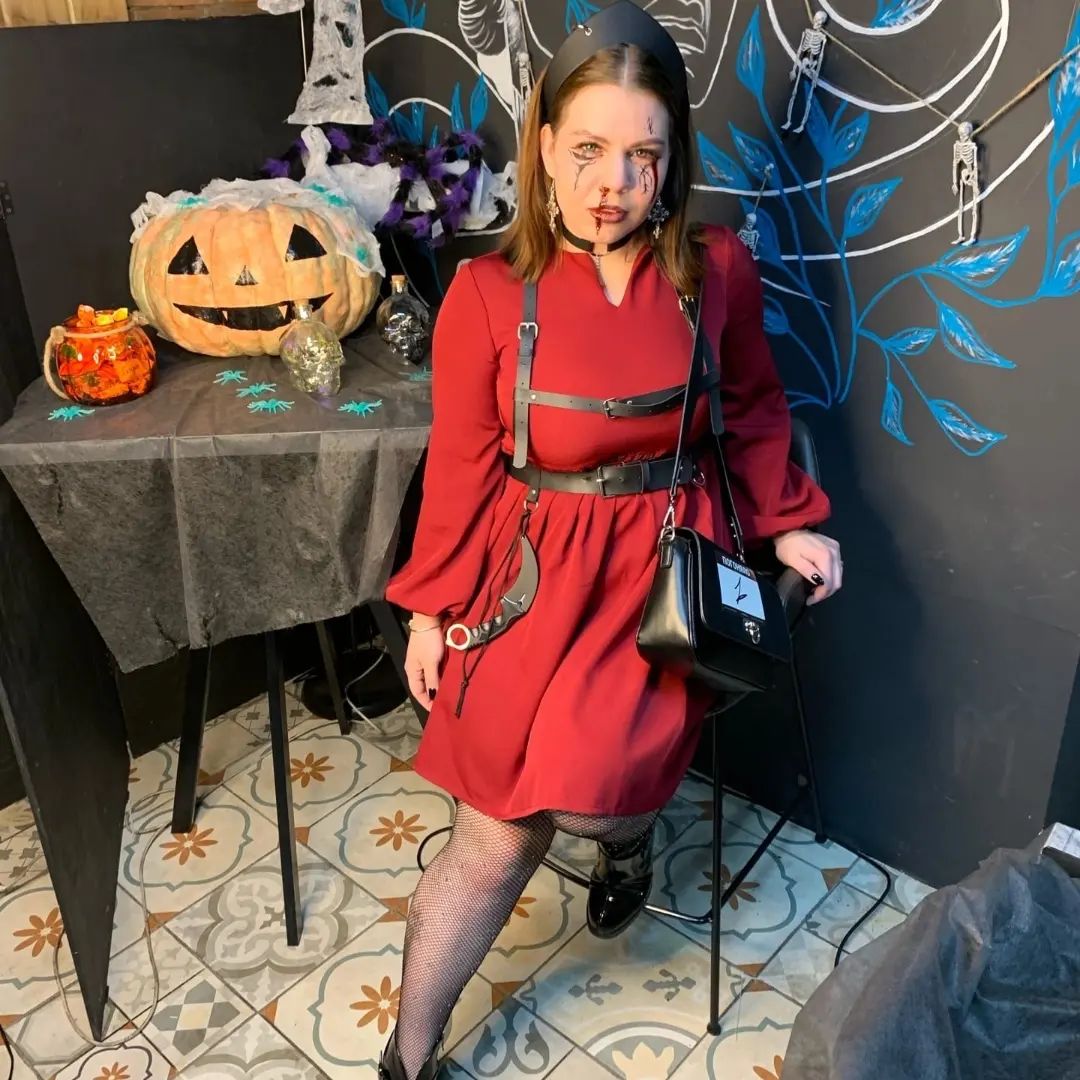 anasteyw_a в LOOKY. . Никому не следует вы...