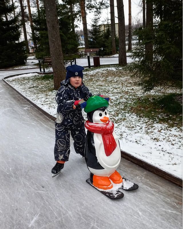 aleksaradionova в LOOKY. . ⛸️👨‍👩‍👦