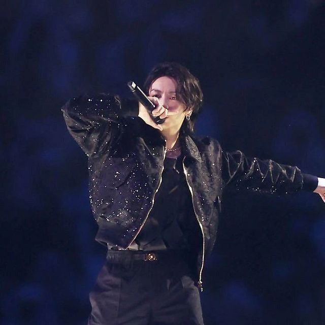 official_by_jeonlunette в LOOKY. . 나의 검은 왕자🤴
세상에서 가장 아...