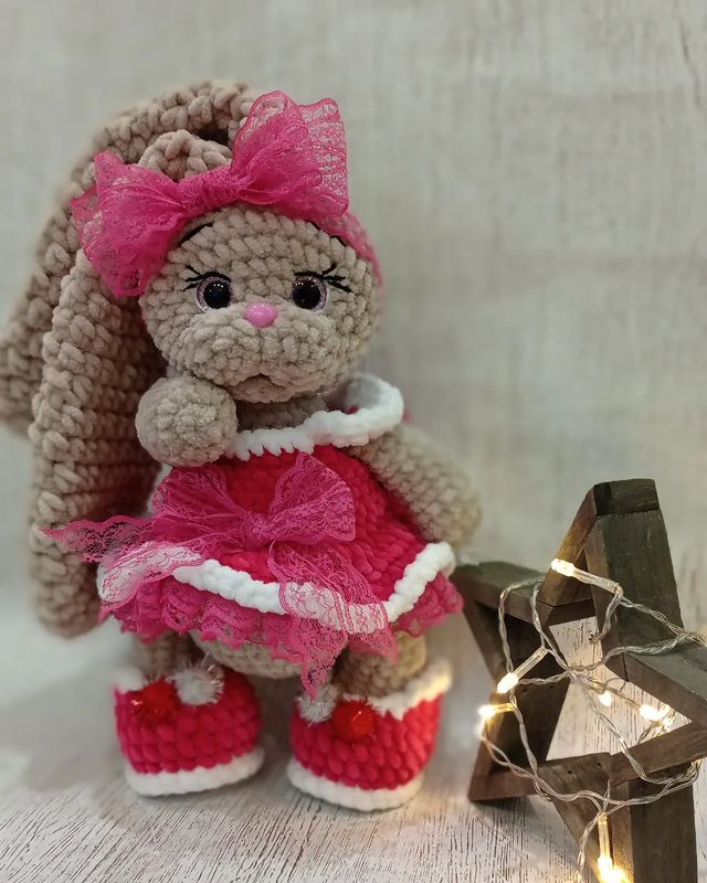 zarubina_rieltor73 в LOOKY. #toys,#амигурамикрючком,#зайкакрючком,#вяжуигрушкикрючком,#вяжутнетолькобабушки,#амигурумиигрушка. Зефирная зайка Ванил...