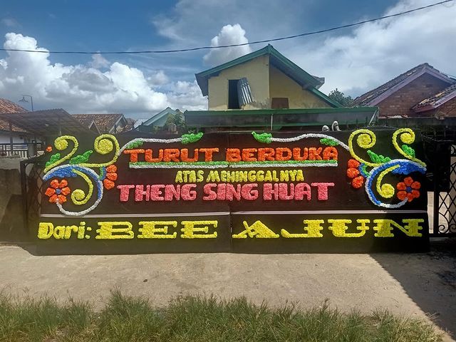 flowkin_ в LOOKY. #karanganbungapalembang,#papanbunganikah#sewapapanbungapalembang#sewakaranganbungaplg,#sewakaranganbungaplg#papanbungapalembang,#papanbungaplgmurah#papanbungamurah,#karanganbungapapan#papanbungapalembang,#karanganbungasumsel#papanbungasumsel,#palembangupdate#bungabucket,#karangbungamurah#papanbungamurah,#floristpalembang#karanganbungawisuda,#karanganbunganikah,#happywedding#karanganbungadukacita,#papanbungapalembang. Menyediakan papan bu...