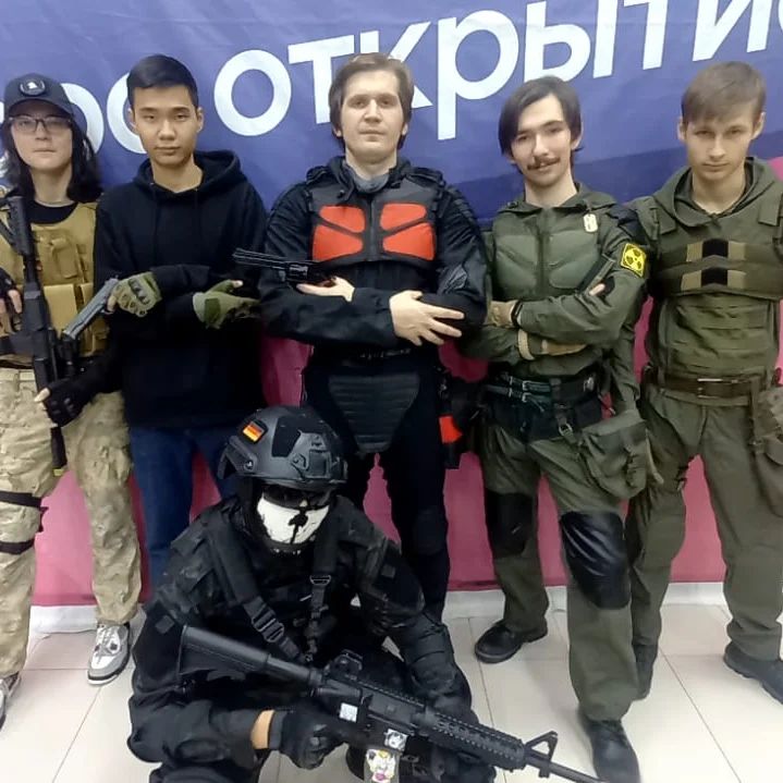 "Это отряд 141 - добро пожаловать в ряды лучших бойцов планеты" - сказал бы я но это , Сталкер детка)
#сталкер #косплей #фэст #cosplaysupport #friends