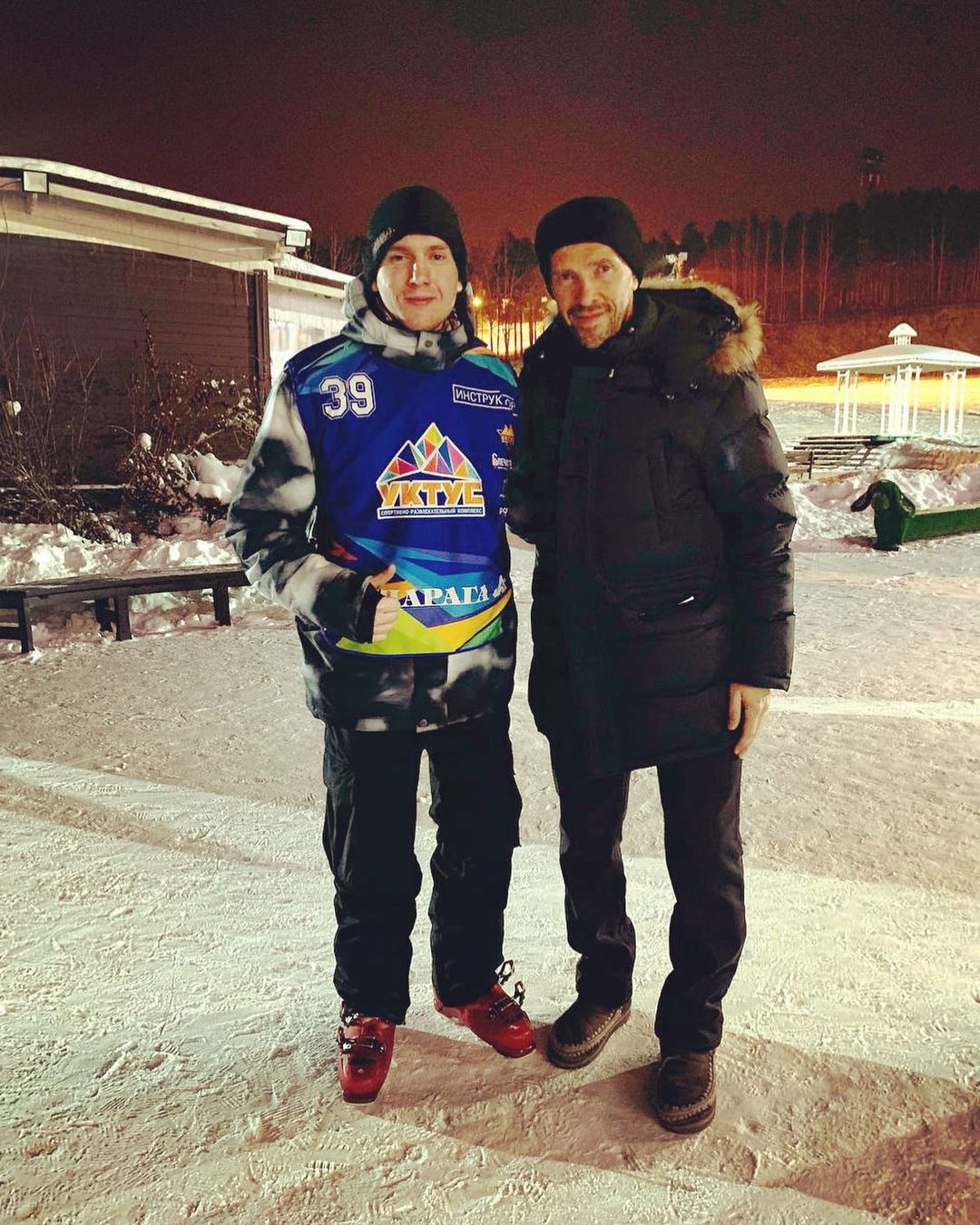 #дацюк#авто#хоккей#уктус#горныелыжи
Откатали тренировку с детьми Павла Дацюка ⛷️🏒✌️
