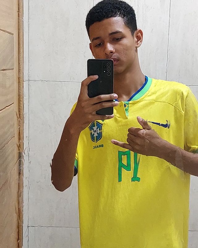 Mickael Oliveira в LOOKY. #brasil#rafinha,#mundo,#oscria,#acre#instragram. Em busca do melhor 
...