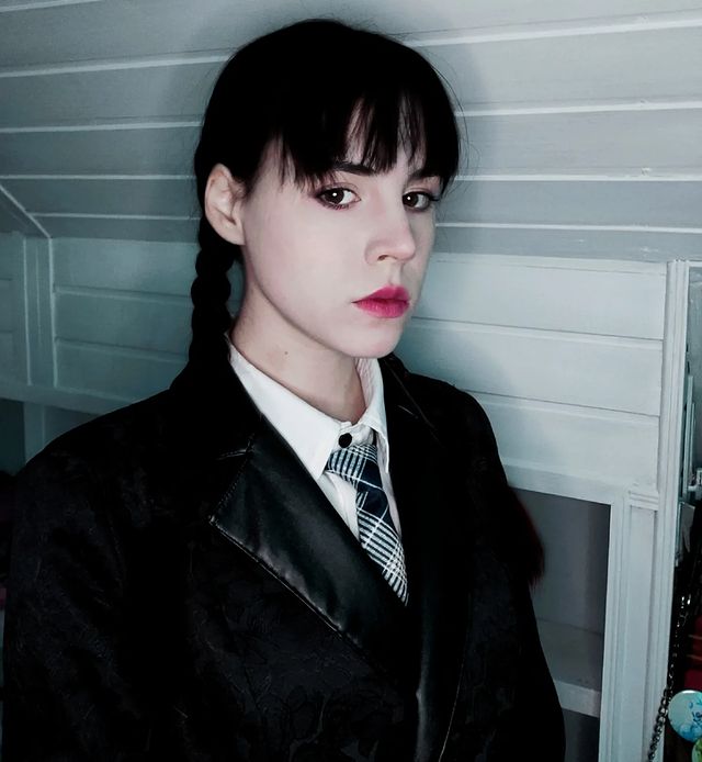 juliapyrinova in LOOKY. #wednesdayaddams,#abbams,#cosplay,#закос,#косплей,#уенсдей,#аддамс,#семейкаадамс,#уенсдейаддамс,#уенсдей2022,#уенсдейсериал,#addamsfamily,#addamsfamilycosplay,#wednesdaycosplay. Мрачная и до жути ми...