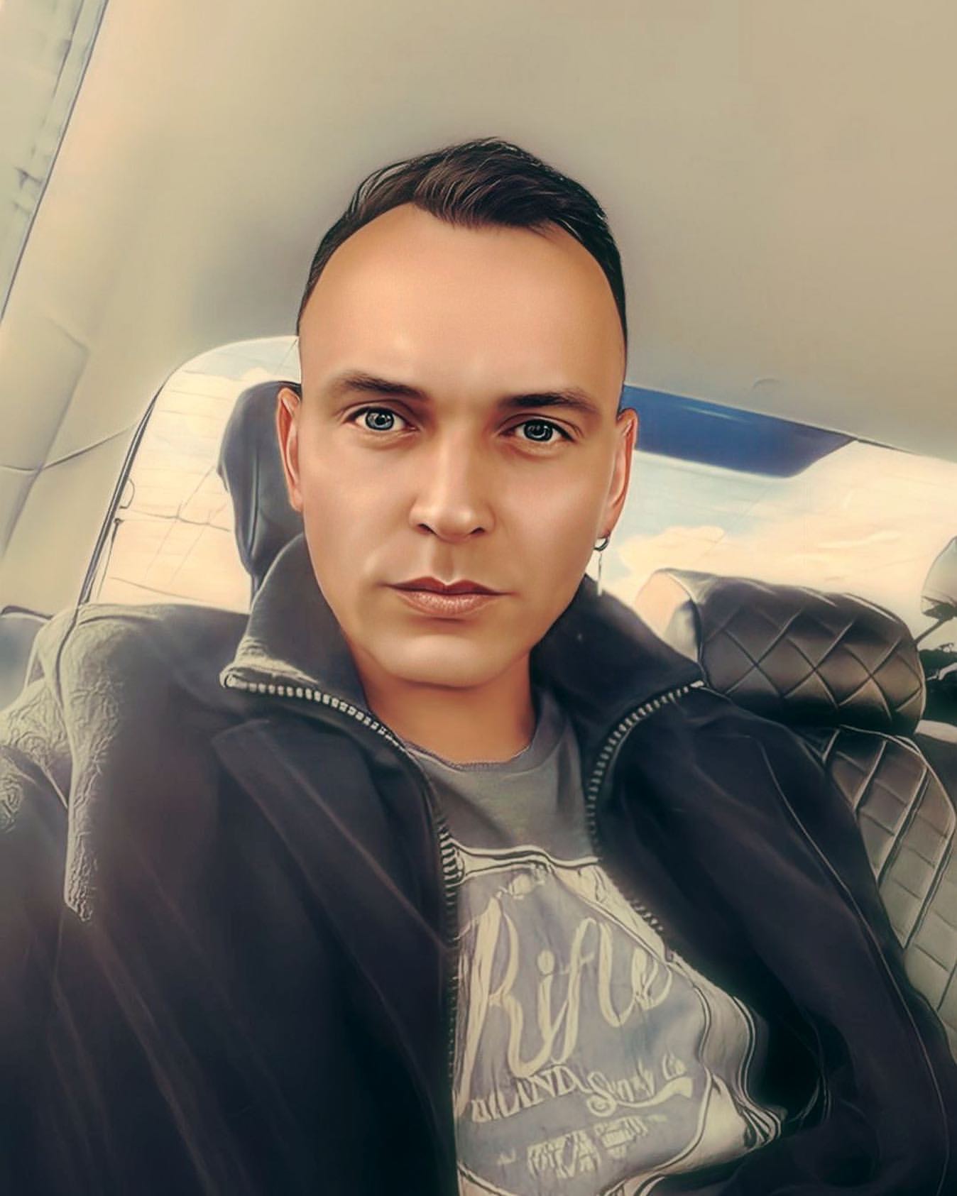 volodko_singer in LOOKY. . null