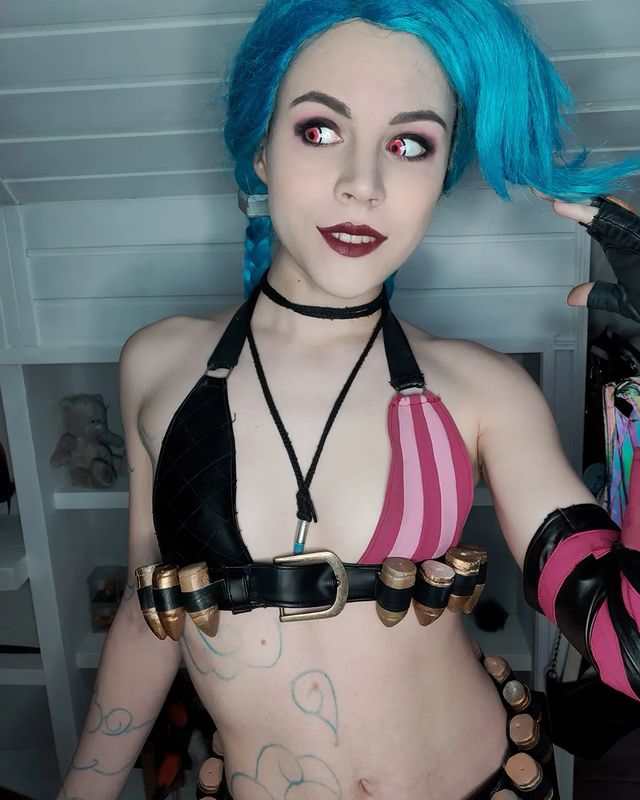 juliapyrinova in LOOKY. #leagueoflegendscosplay,#leagueoflegends,#arcane,#arcanelegends,#arcanejinx,#arcanejinxcosplay,#jinxcosplay,#jinxed,#jinx,#jincsarcane,#cosplaylol,#cosplay,#cosplayjinx,#cosplayleagueoflegends,#cosplaygirl,#косплейджинкс,#косплеерша,#косплей,#лигалегенд,#лигалегендкосплей,#лол,#джинкслигалегенд,#джинкс,#джинксаркейн. Я так посмотрела...
...