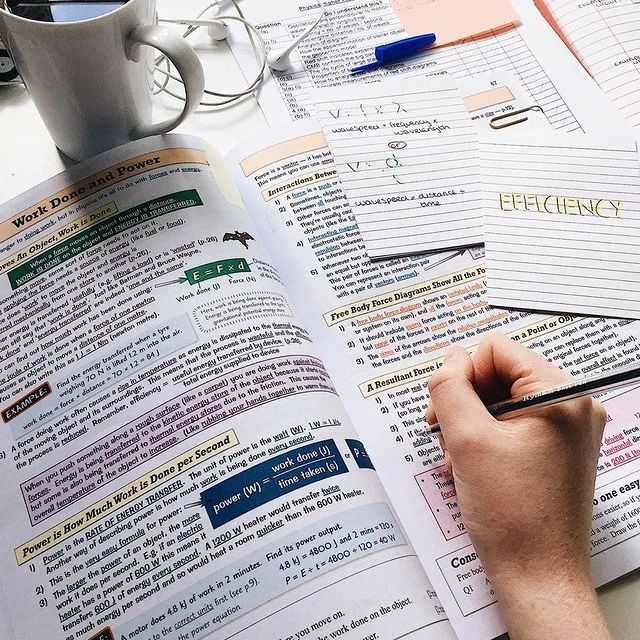 kang_amel1a в LOOKY. . Study hard 📖📖📖