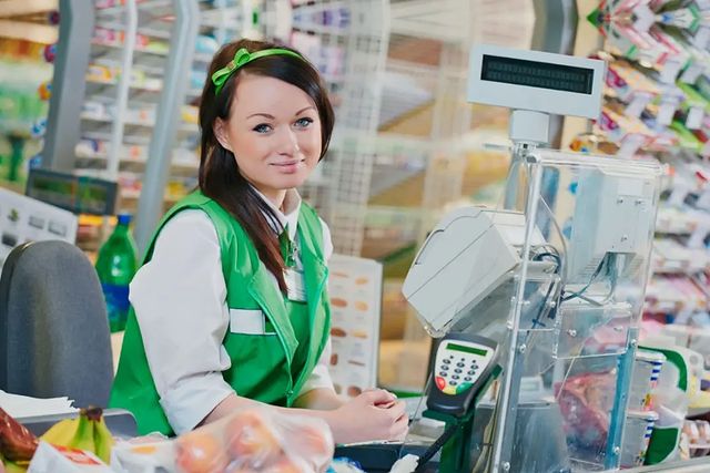 yslygu_smolensk в LOOKY. . Продавец-консультант...