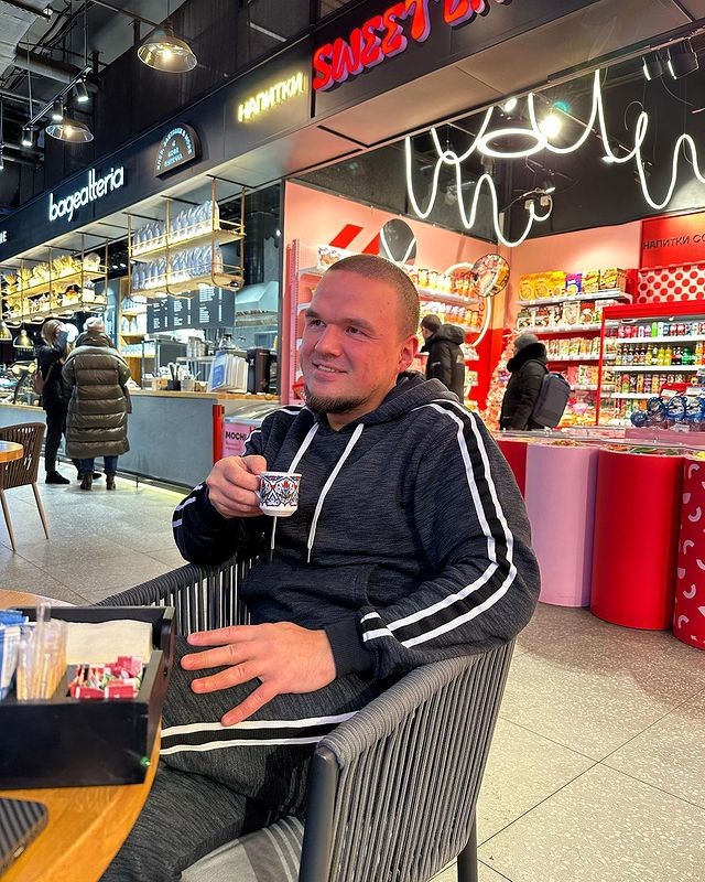 Гали Ахмадиев в LOOKY. #любовь,#отношения,#семья,#ссоры,#кризис,#кайф,#love,#lovestory,#москва,#депо. .
Что нельзя делать ...