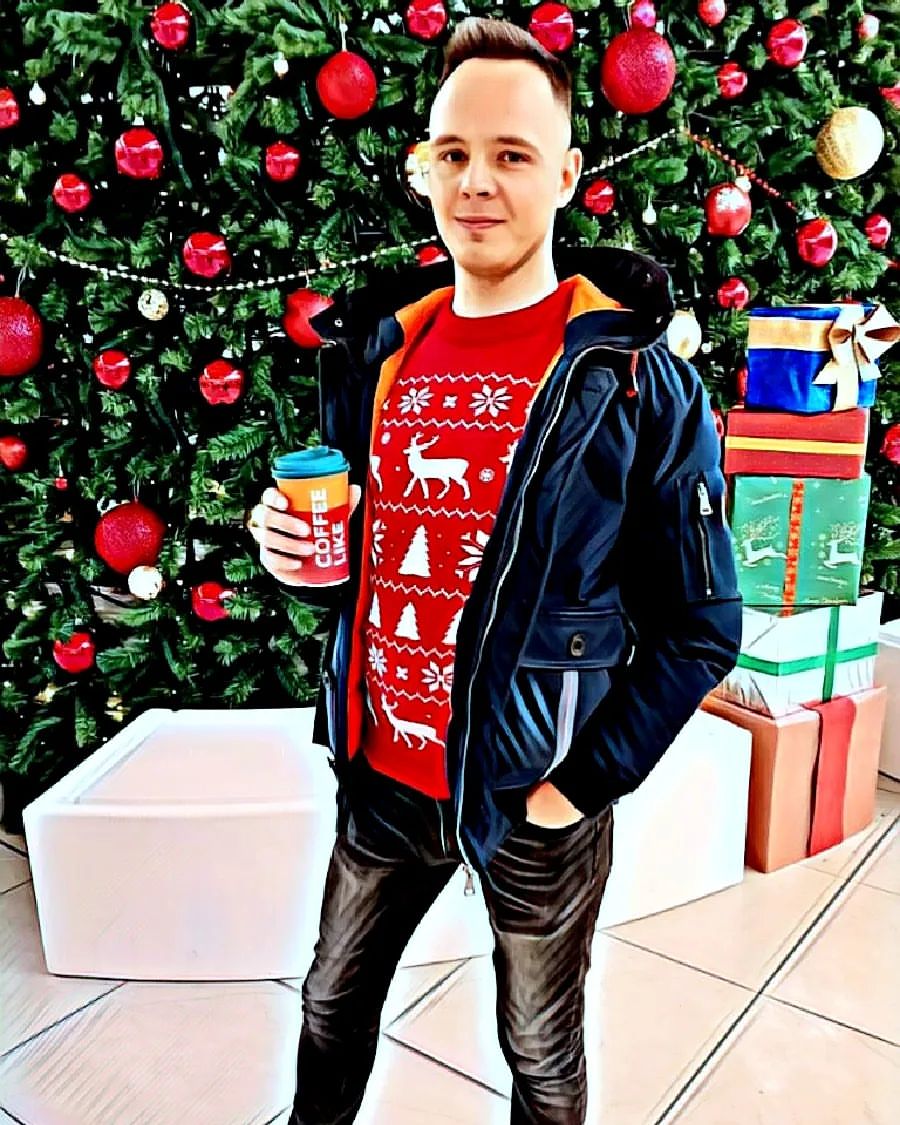 #СнаступающимВсех🎄

Хочу сказать, что этот год был очень не простым для всех 😱 и по этому, уже в Декабре хочу пожелать всем праздничного Новогоднего настроения 🥳