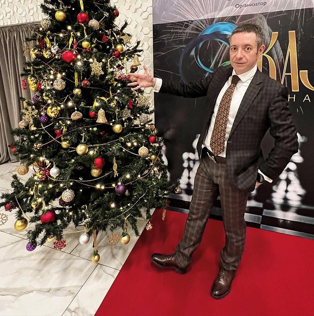 sergey.chadin в LOOKY. . Казначеи меряют года...