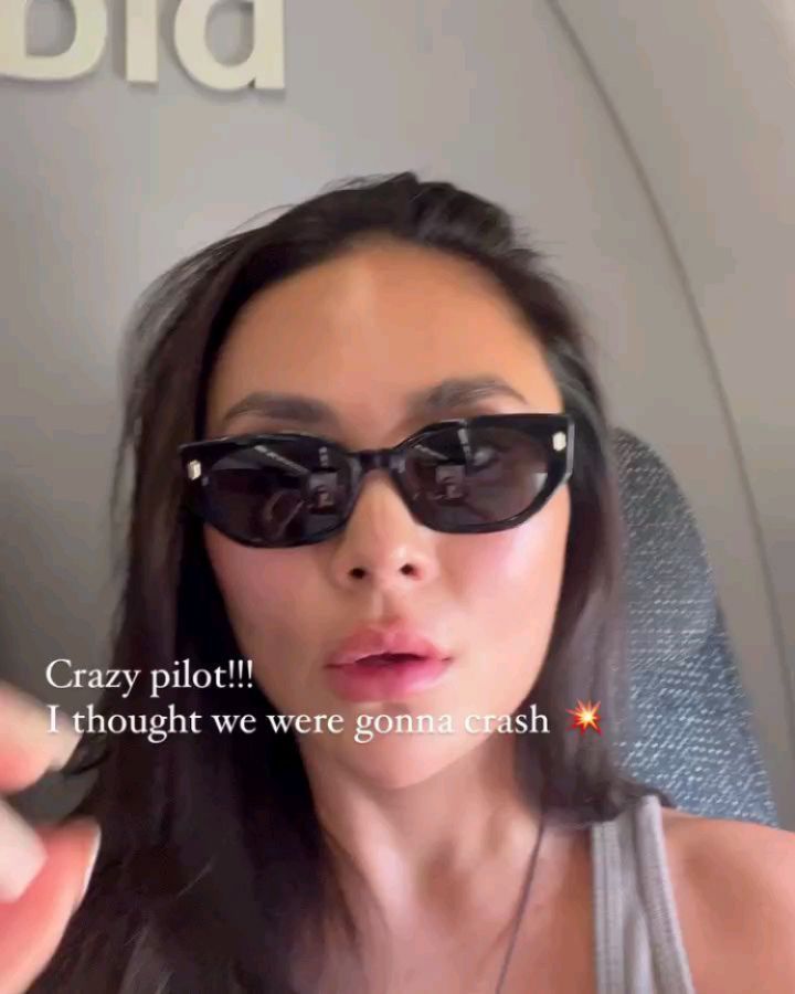 analyse_with_eunny в LOOKY. #kenya. Had the worst flight...