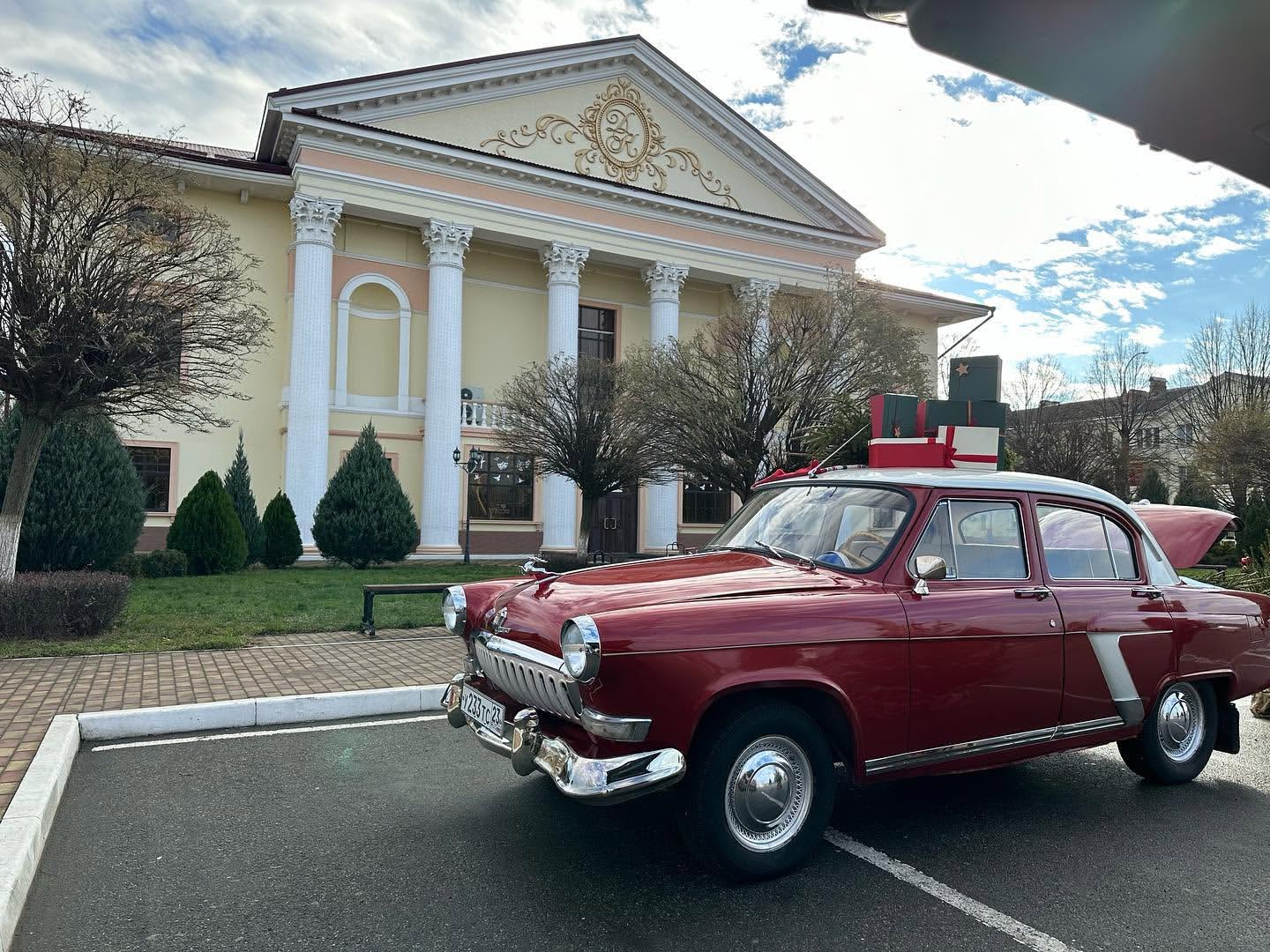 retro_autocollection_labinsk в LOOKY. #volgagaz21,#новогодняяфотосессия,#праздниккнамприходит,#фотосретроавто,#фотосессия,#retroauto,#autoretro,#retroauto_ussr,#автоссср,#ретроавто,#автолегендыссср,#автолегенды,#старинныеавтомобили,#retrocar,#раритет,#автомобили. #volgagaz21 #новогод...