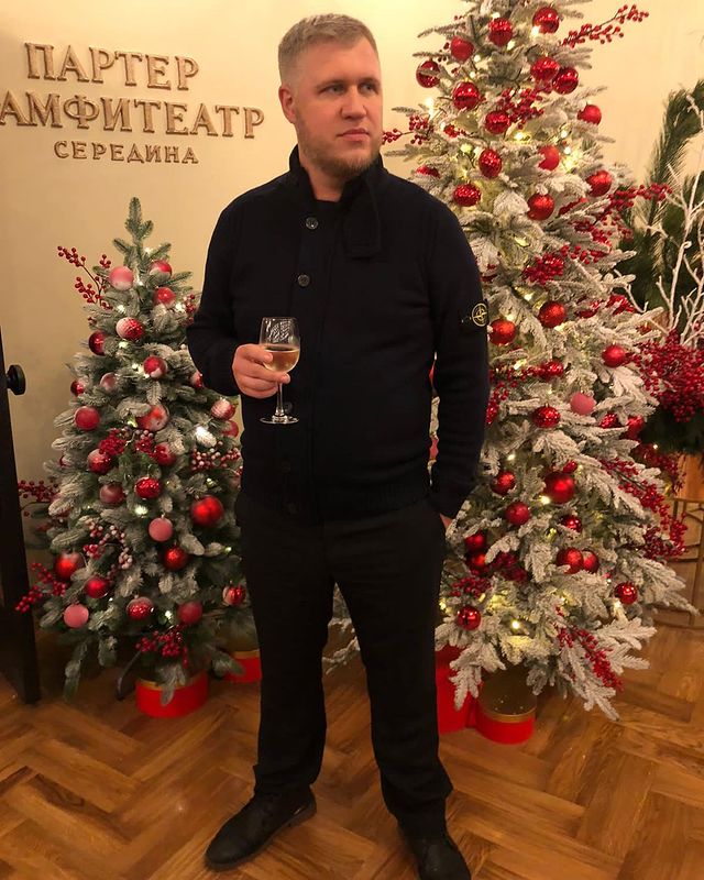 vk_moscow в LOOKY. #liketime,#likesforlike. Субботний вечер в фи...