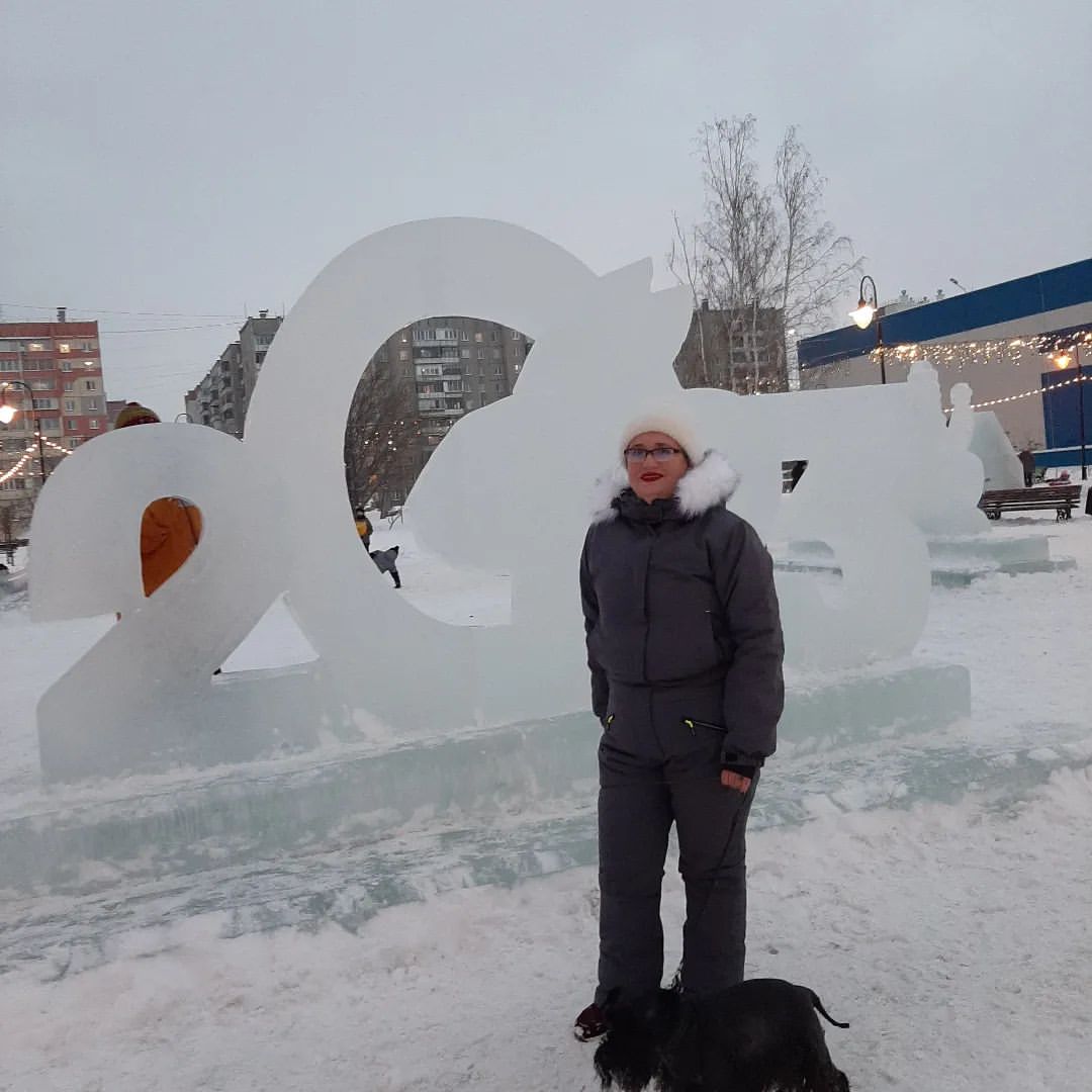 syhorykova.83 в LOOKY — Около Молнии уже ледовый городок построили, ребетня с горок 