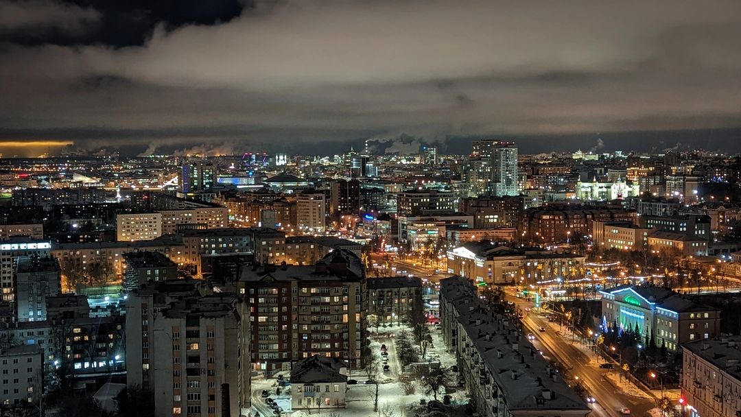 "Тысяча огней "

📍ул. Павлюхина 110в 22этаж.