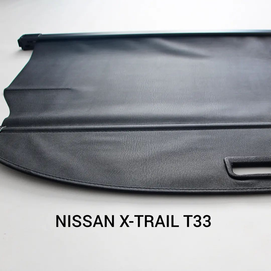 Шторка в багажник для NISSAN X-TRAIL T33, 4-го поколения с 2021г.в. Материал полотна плотный кожзам, отличное качество, устанавливается в штатное место автомобиля. АНАЛОГ.