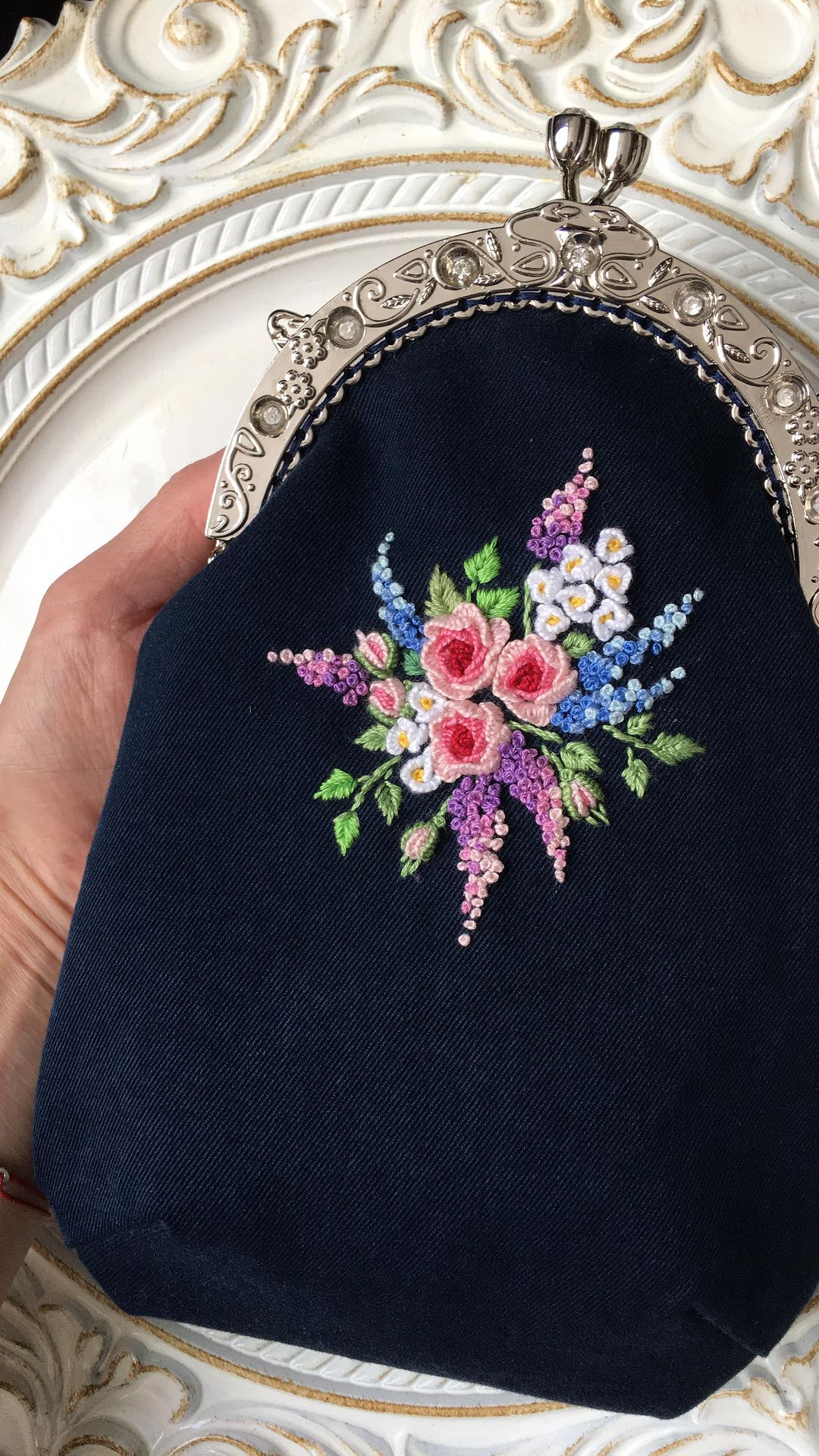natalifey в LOOKY. #Bags,#forgirl,#flowers,#baglover,#сумканафермуаре,#фермуар,#вышивка,#embroidery. Bag for romantic gir...