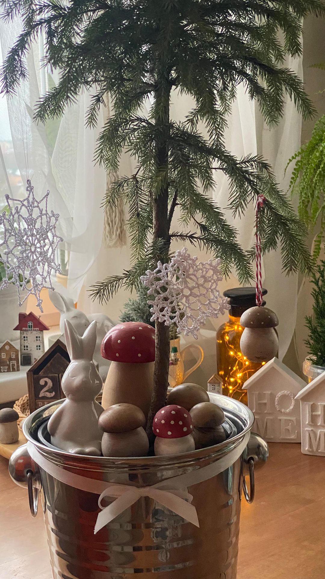 danko_inna в LOOKY. #елочка,#ёлочка,#живаяелочка,#скороновыйгод🎄,#декорнановыйгод,#новогоднийдекордома. Маленькая, скромнень...