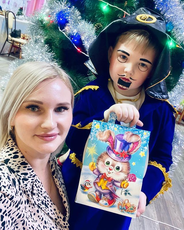 nalivaychenko_manikur в LOOKY. . Щелкунчик🎄