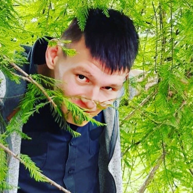 alex_hot_singer в LOOKY. #alex_hot_singer,#мысливслух💭,#sochiзима. Привет друзья. 
•
Чт...