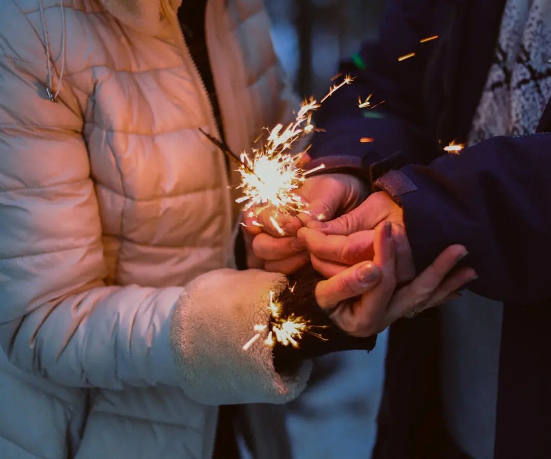 😎🎄 Ну что ДОРОГИЕ 😉
погадаем!!!! 
❤️❤️❤️
Делайте скрин во время того как запустите видео 
(оно в карусели) 
и делитесь, что у вас выходит, это обязательно сбудется🎊🎉🎊🎉🎊🎉

У меня "ПЕРЕМЕНЫ К ЛУЧШЕМУ" 😎

У меня и сейчас всё👌
а будет по гаданию ещё лучше 💣 
 ЙОХУУУ 💃