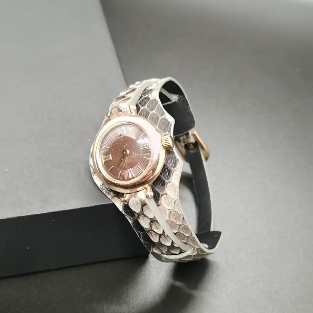 artisan056 в LOOKY. . .
Змея и золото, дум...