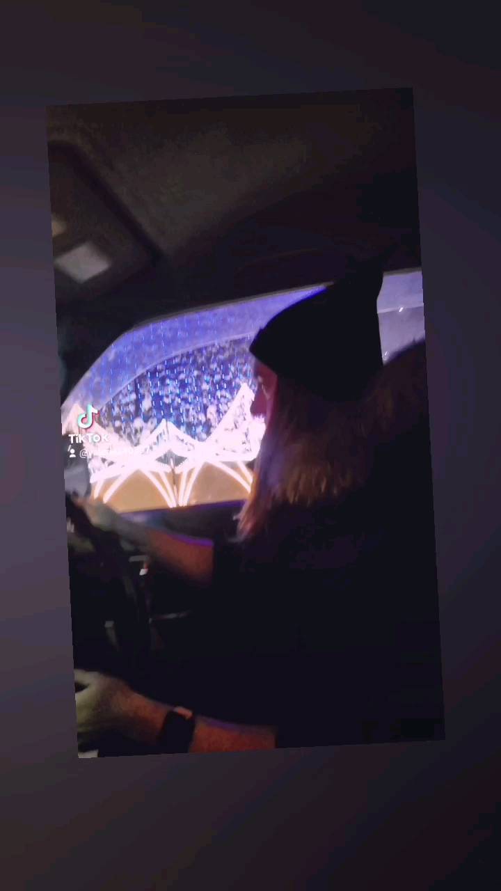 kisa240397 в LOOKY. . null