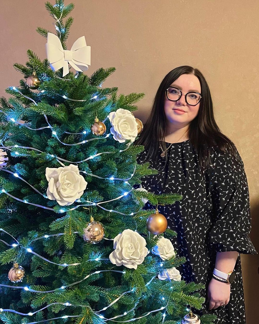 Просто ёлка и не просто Я))
С Наступившим нас всех!🎄🍾🥂