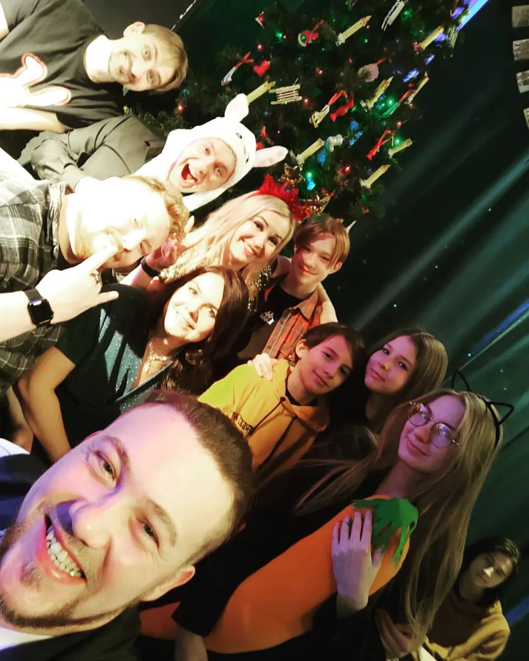 velis_max в LOOKY — С новым 23)