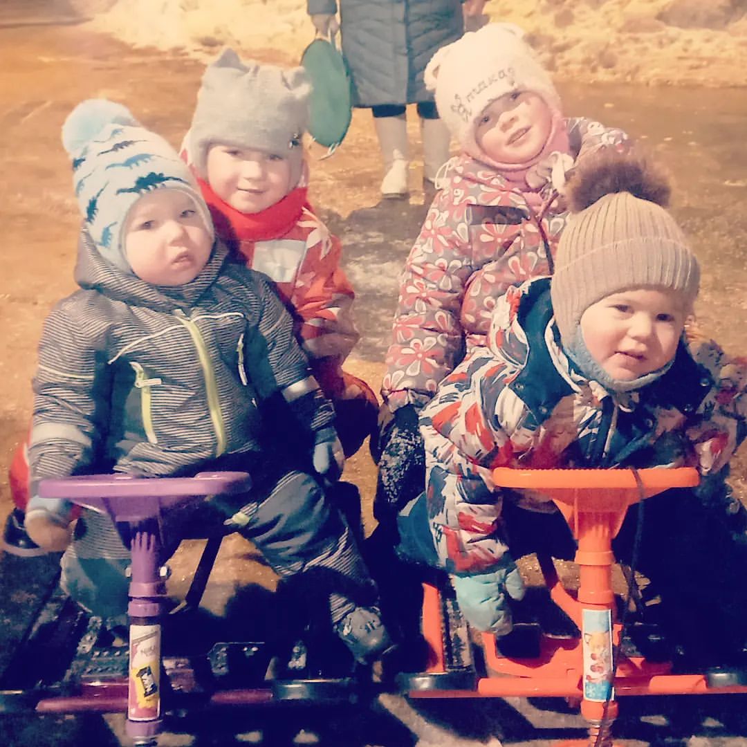 tatiana_putina в LOOKY — Парочки пупсов на прогулке🤣💜💙