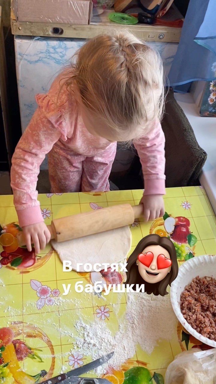alenasmonina in LOOKY. #бабушка,#внучка,#родители,#дети,#рождество,#детство,#мама,#дочка,#выходные,#новыйгод2023. Что может быть милей...
