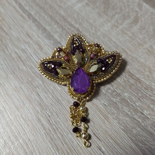 _magia_bisera_ в LOOKY. #брошь,#брошьлилия,#брошьлилия⚜️,#брошкасвоимируками,#брошьизбисера,#брошь2023,#брошьсостразами,#брошьсваровски,#брошьсваровскиручнойработы,#брошьсваровскимосква,#лилия,#лилияброшь,#избисера,#избисеракрасота,#брошьручнойработы,#брошьручнаяработа,#брошьручнойработыназаказ,#новыйгод,#подарок,#уникальныйподарок,#уникальность,#стразы,#цветы,#брошьцветок,#брошка,#назаказброшь,#купитьброшь,#купитьброшьручнойработы,#брошькупить,#купитьподарок. Брошь "Лилия"

Перва...