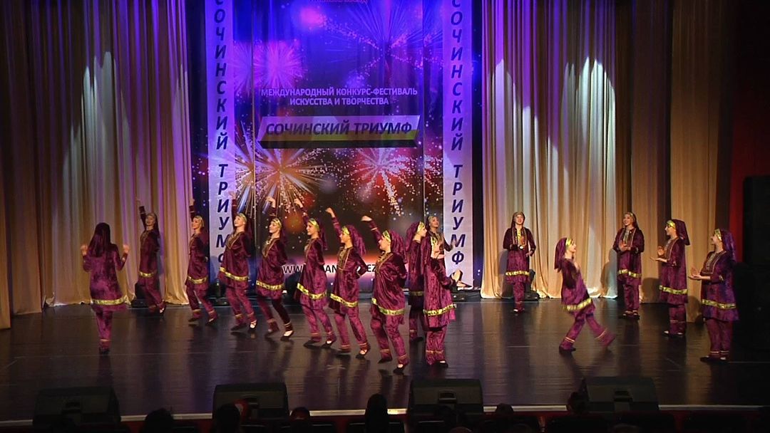 _krisstiinna_ в LOOKY. #dance,#kavkazdance,#dagestan,#lezginka,#top,#trend,#танцы. Танец дагестанских д...