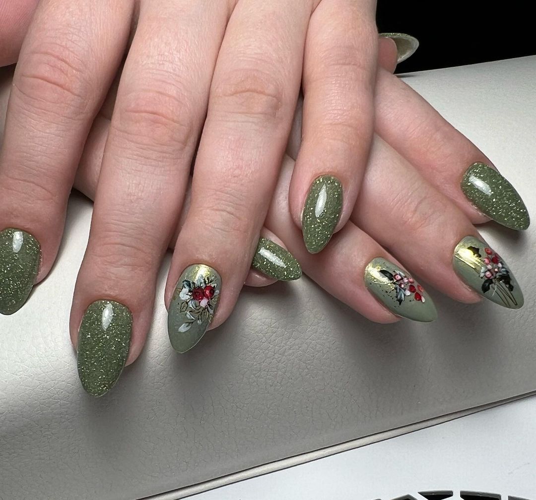 katerina_nail_vidnoe в LOOKY — Зимнее настроение в зеленых тонах.
