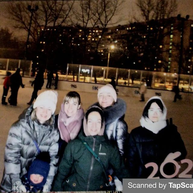 elenakonova в LOOKY. #friends,#skates,#winter. Второй месяц зимы по...
