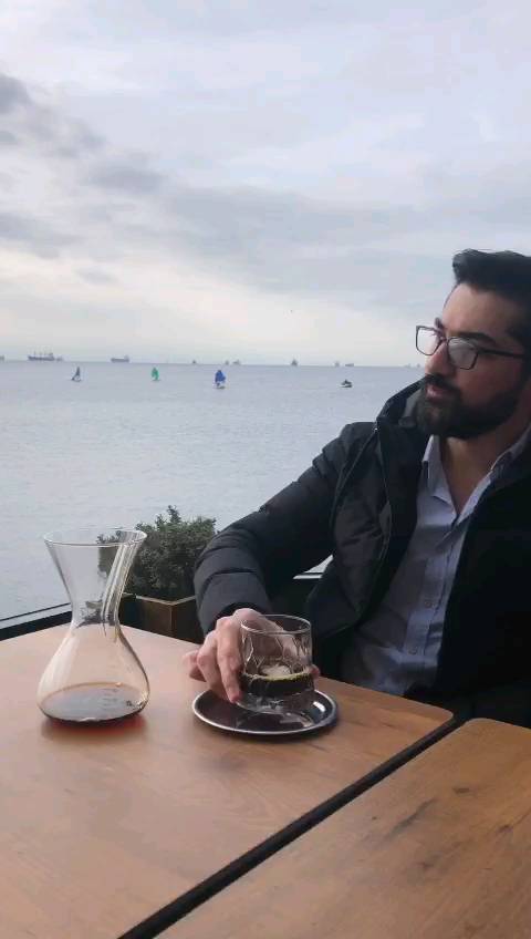 whit.e_collar в LOOKY. #istanbul. #istanbul