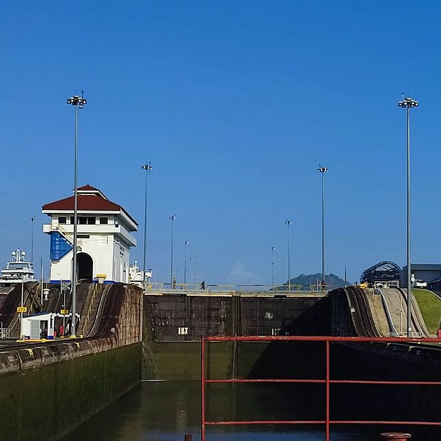 white_riverr в LOOKY. . null