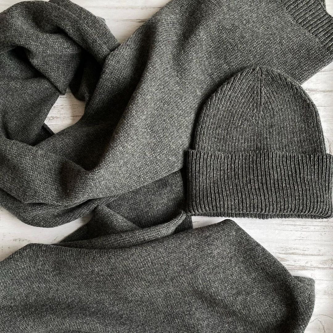 koroleva_knits в LOOKY — Комплект связан на заказ!
Повтор возможен!
Графит меланж
100