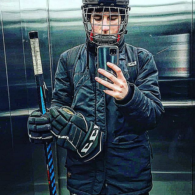 victoroveech в LOOKY. #хоккейсшайбой. Я у папы хоккеист
#х...