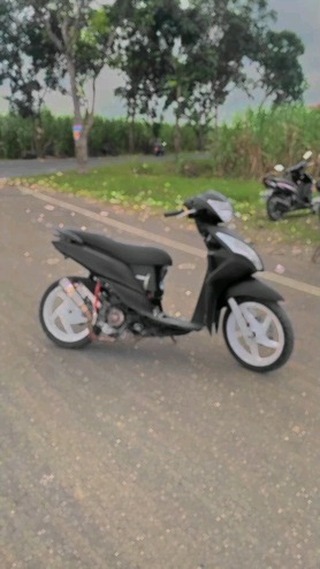ichsn_khri в LOOKY. . Minjem sound dong