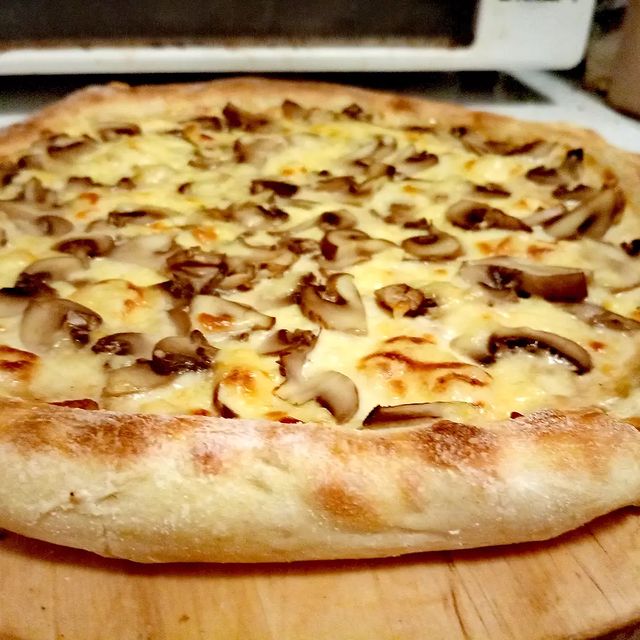 andreykashanskiy в LOOKY. . Pizza "Грибная"