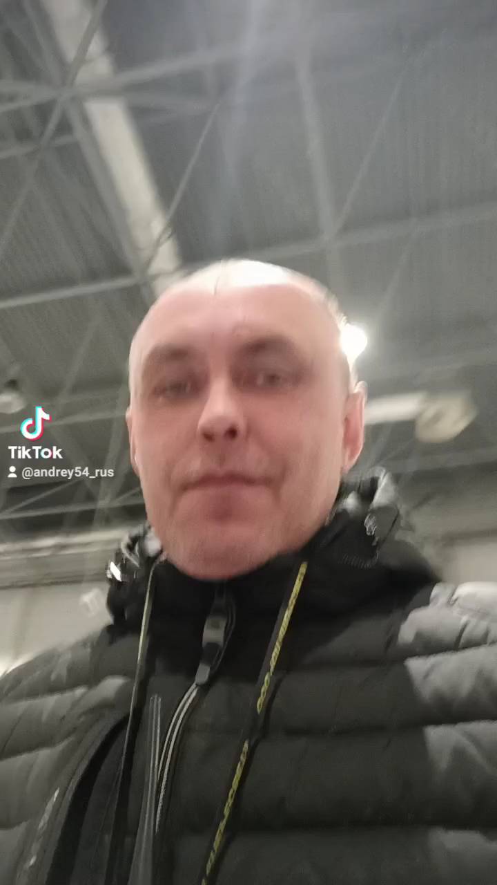 Андрей в LOOKY. . Арбайтен дисциплинен...